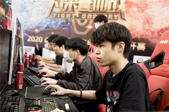 家乡的青少 家乡的青少