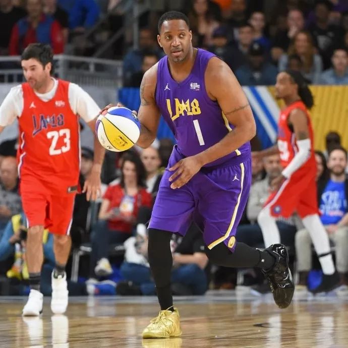 球队在防守 球队在防守