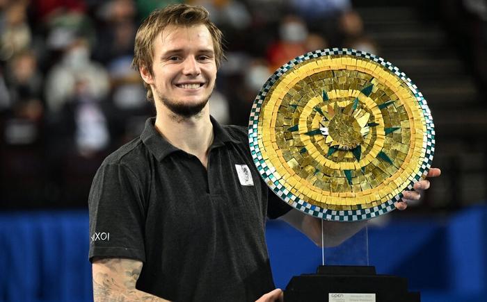 而前锋的存 而前锋的存